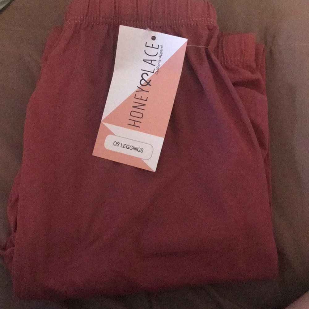 Honey and lace OS leggings